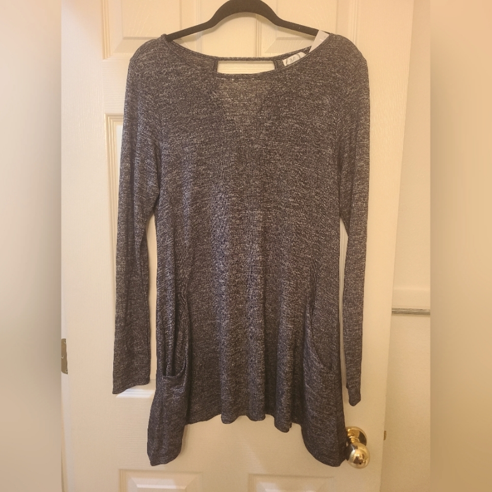 Maurices 24/7 Long Sleeve Tunic Length Top w/ 2 Pockets Large